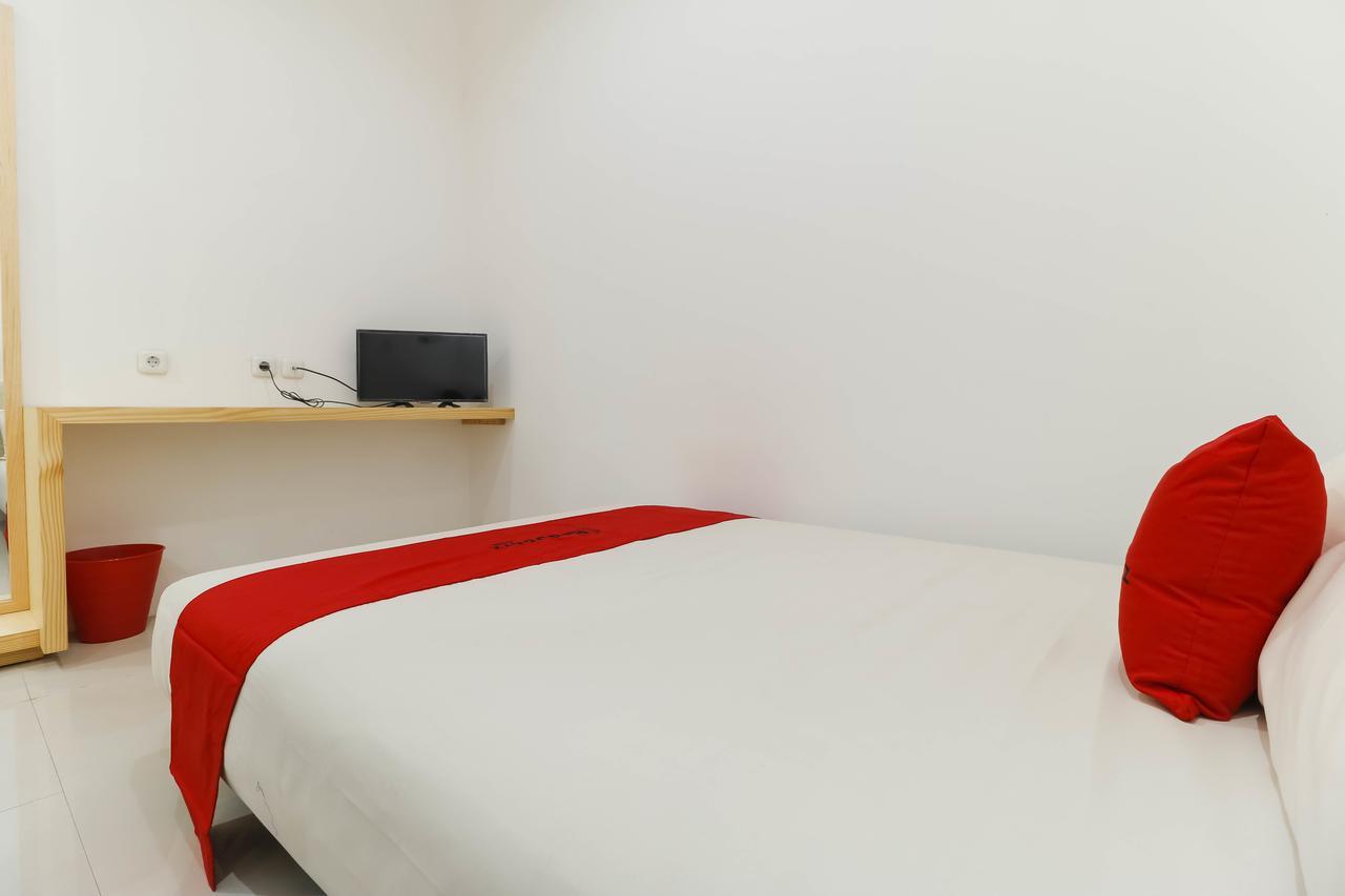 Reddoorz Plus @ Kapuk Business Park Jakarta Exterior photo